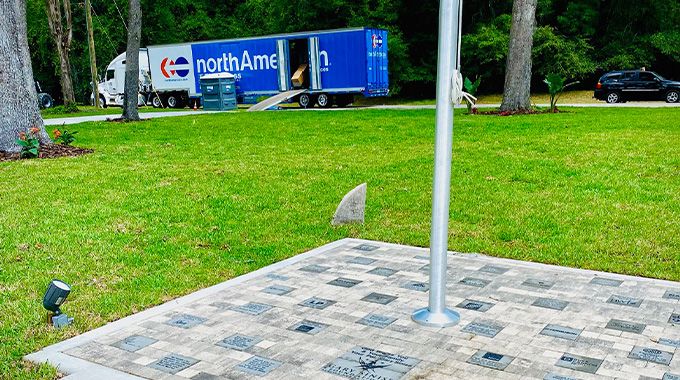 borders flagpole rec